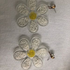 Daisy earrings